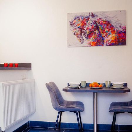 Moderne Ferienwohnung Black Beauty Auf Idyllischem Reiterhof Naehe Burg Eltz Münstermaifeld Buitenkant foto